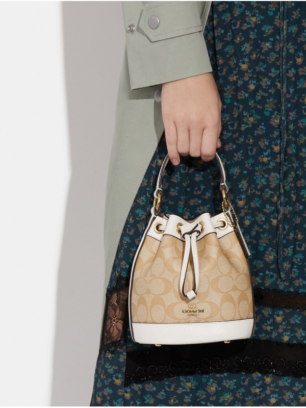 Сумка COACH Dempsey Drawstring Bucket Bag15 C5121 In Signature Canvas Small Сумка COACH Dempsey Drawstring Bucket Bag15 C5121 In Signature Canvas Small