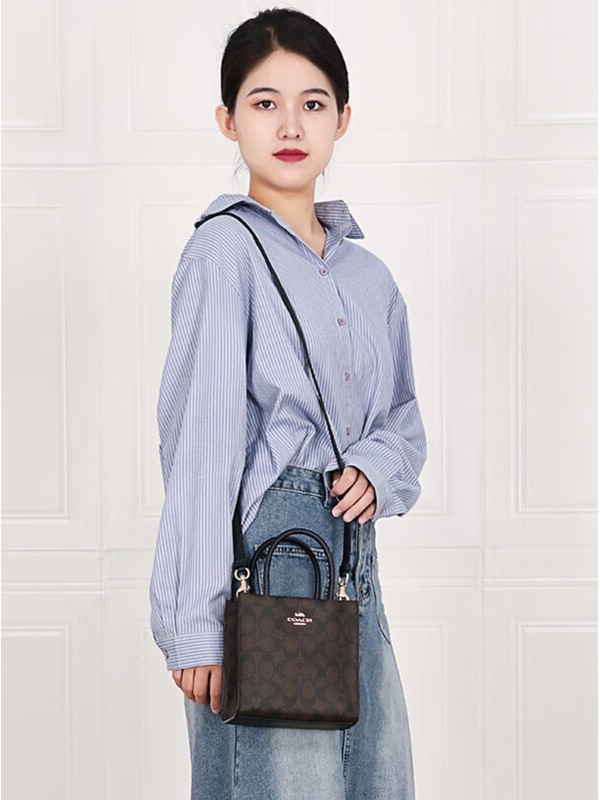 Сумка COACH Mini Cally Crossbody C5693-2 In Signature Canvas Small Сумка COACH Mini Cally Crossbody C5693-2 In Signature Canvas Small