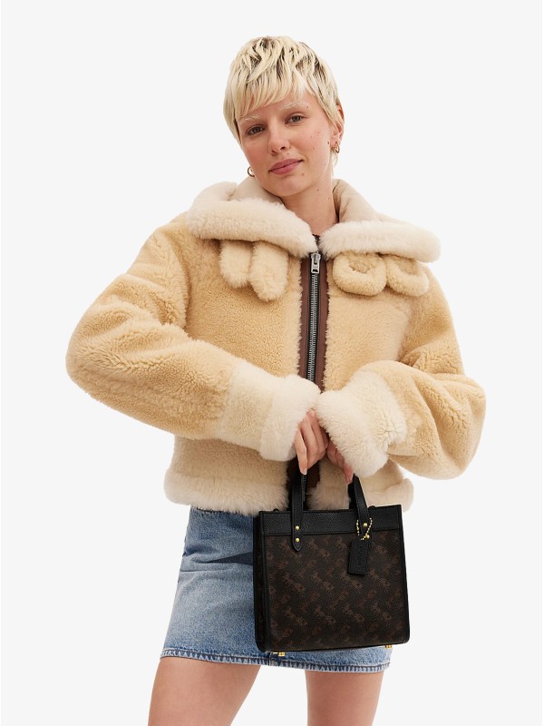 Сумка COACH Field Tote Bag With Horse and Carriage Print Medium Сумка COACH Field Tote Bag With Horse and Carriage Print Medium