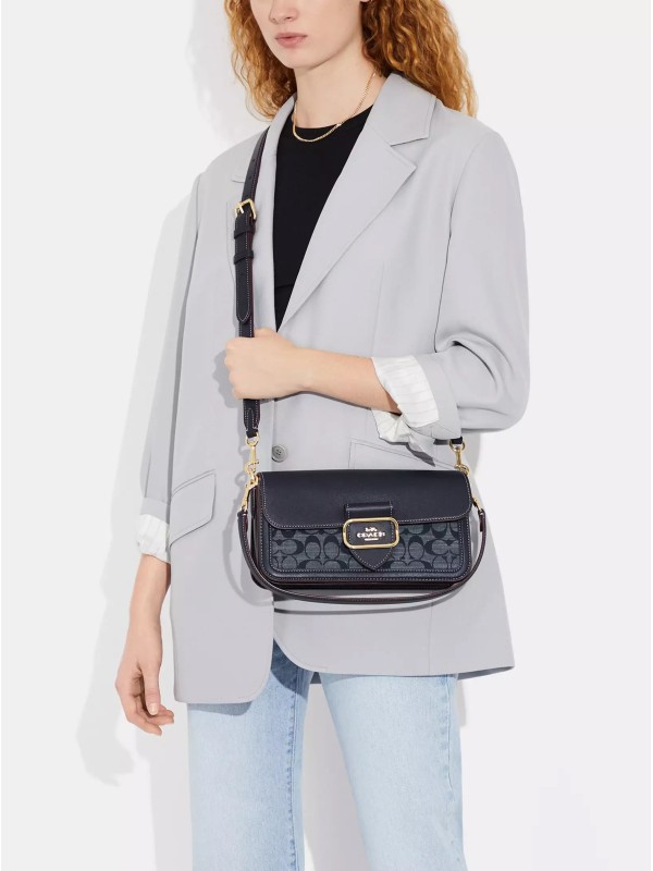 Сумка COACH Morgan Shoulder Bag CH137 In Signature Chambray Small Сумка COACH Morgan Shoulder Bag CH137 In Signature Chambray Small