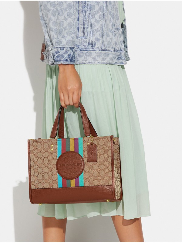 Сумка COACH Dempsey Carryall CC905 In Signature Jacquard With Stripe And Coach Patch Medium Сумка COACH Dempsey Carryall CC905 In Signature Jacquard With Stripe And Coach Patch Medium