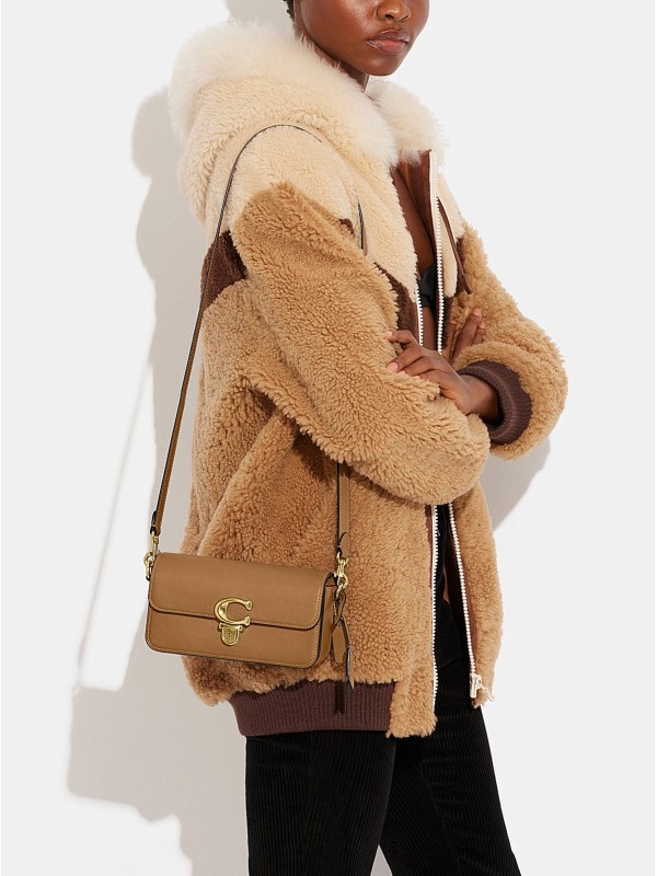 Сумка COACH Studio Baguette Bag Small Сумка COACH Studio Baguette Bag Small